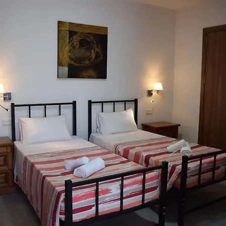 Apartament Lovely 3-bedroom In L-iklin Iklin