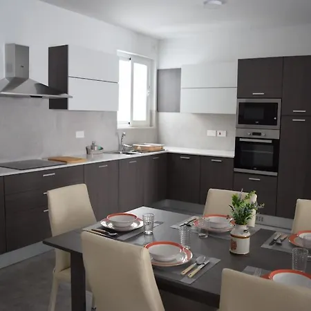 Lovely 3-bedroom In L-iklin Iklin